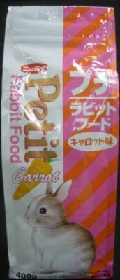 日本配合飼料 プチ ラビットフード キャロット味 400G